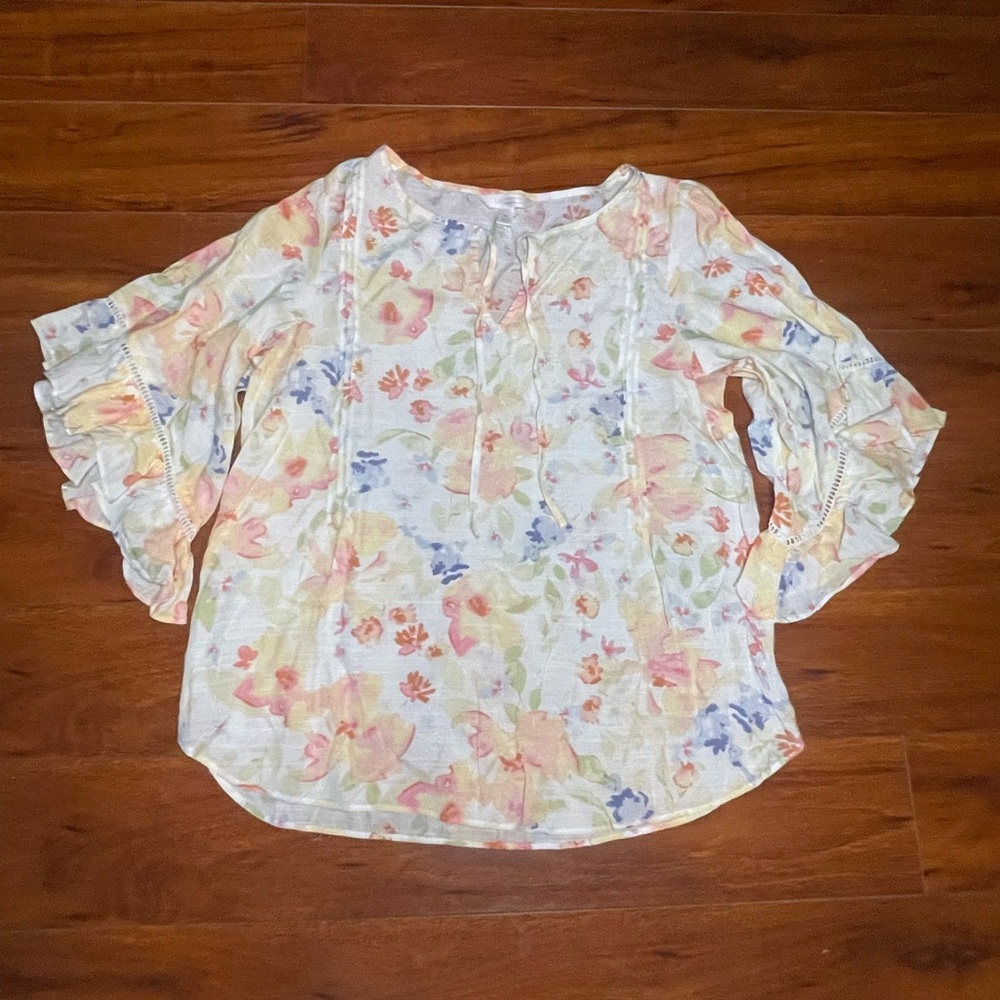 Lauren Conrad Women's White Floral Top Butterfly Sleeve | Size Medium